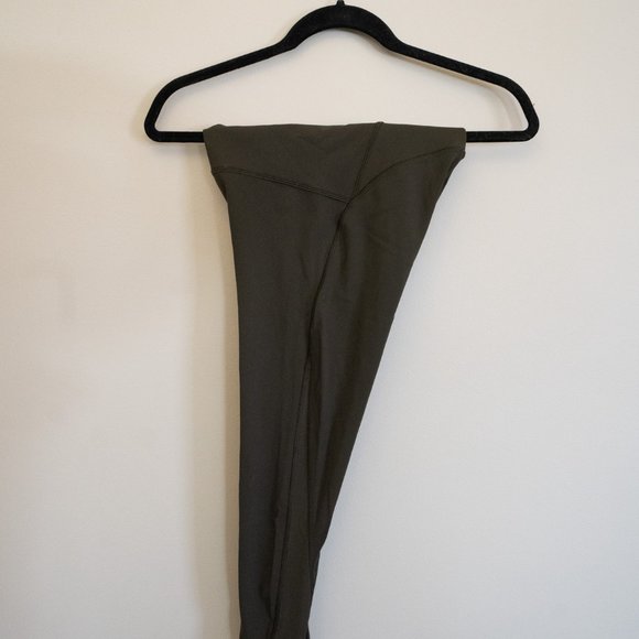 Lululemon Train Times Crop - Picture 6 of 6